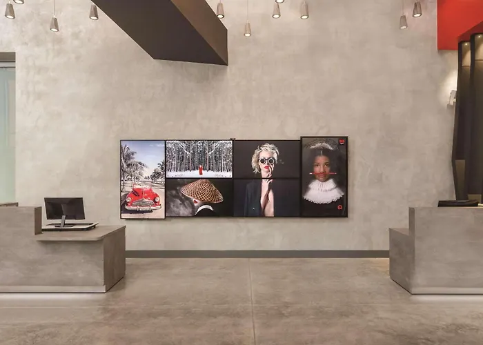 Radisson Red Miami Airport Hotel Miami Springs